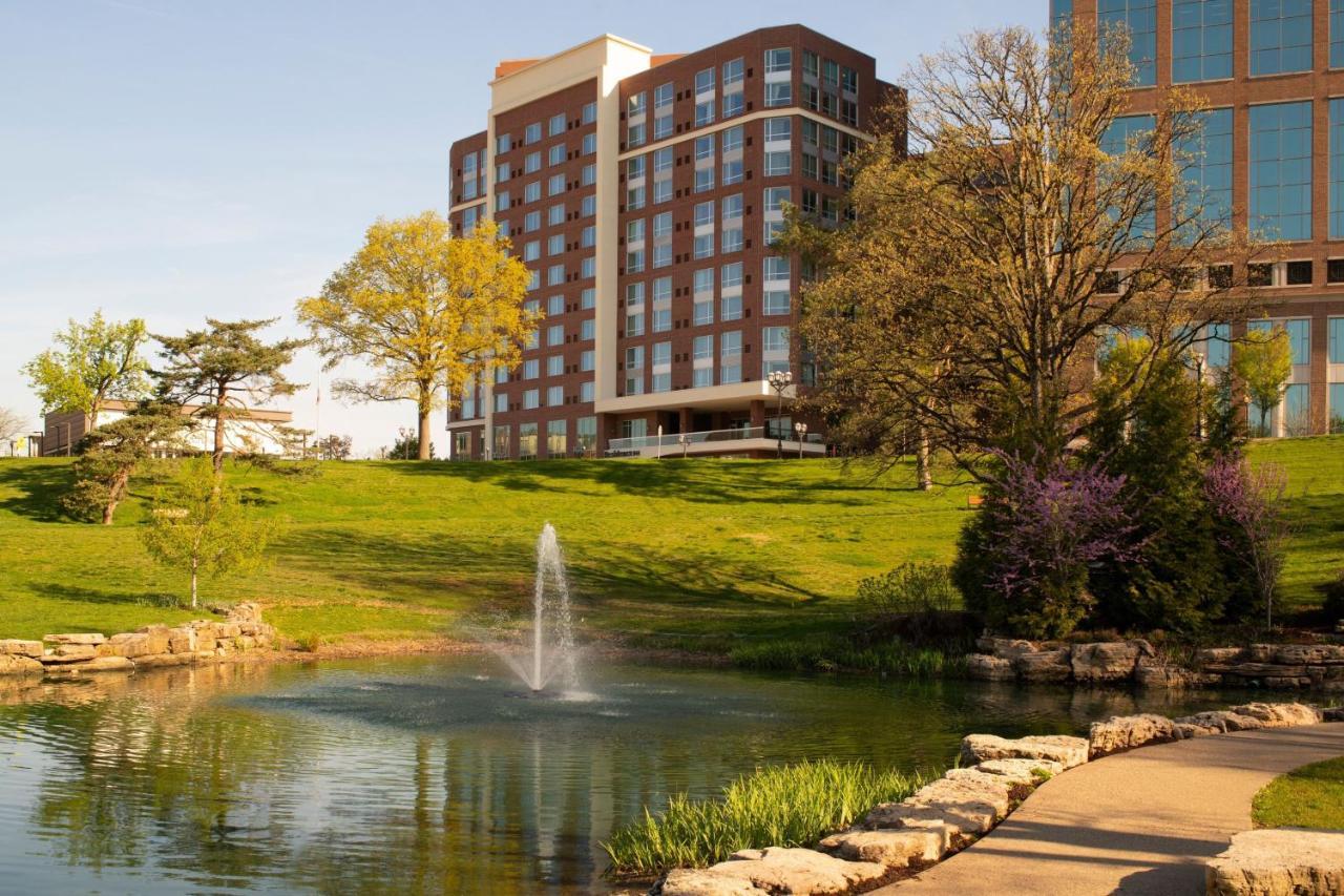 Residence Inn By Marriott St Louis Клейтон Экстерьер фото