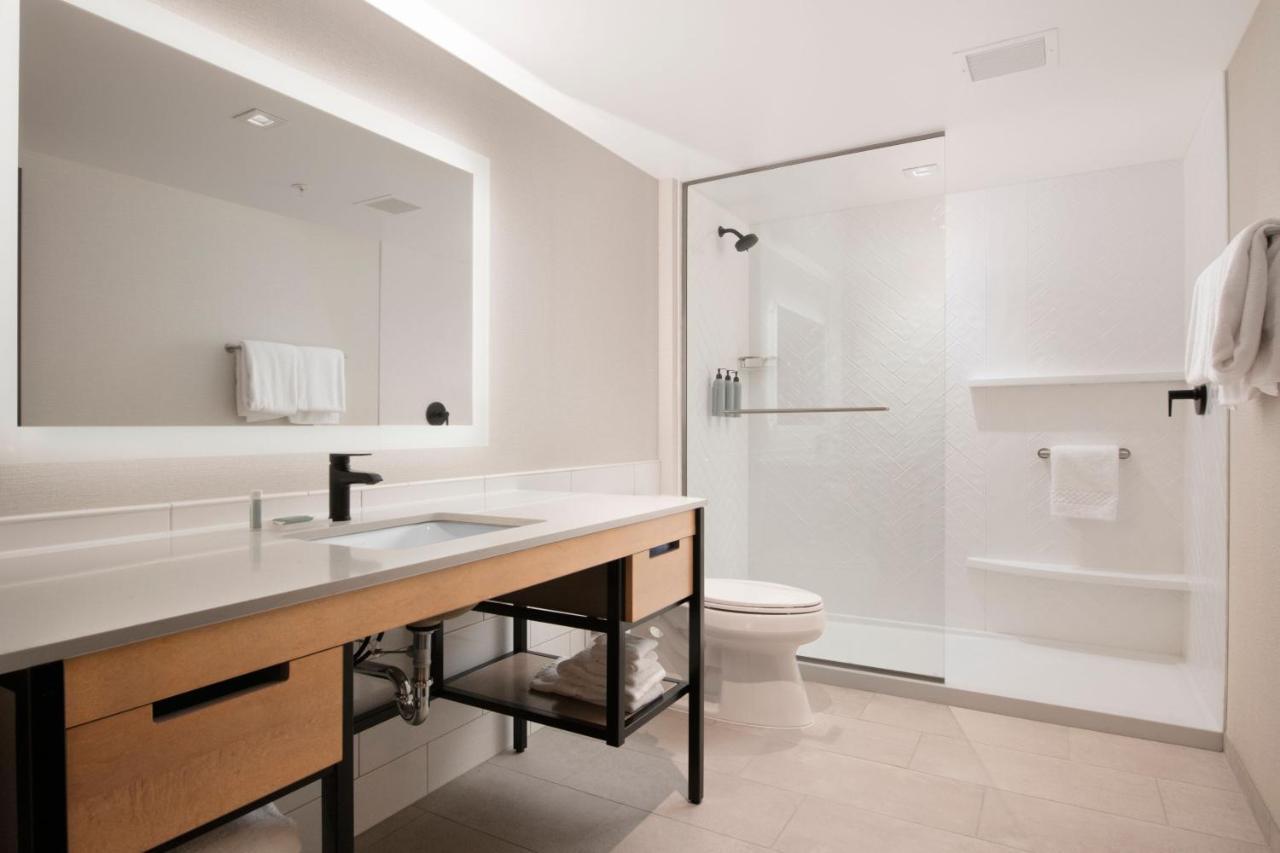 Residence Inn By Marriott St Louis Клейтон Экстерьер фото
